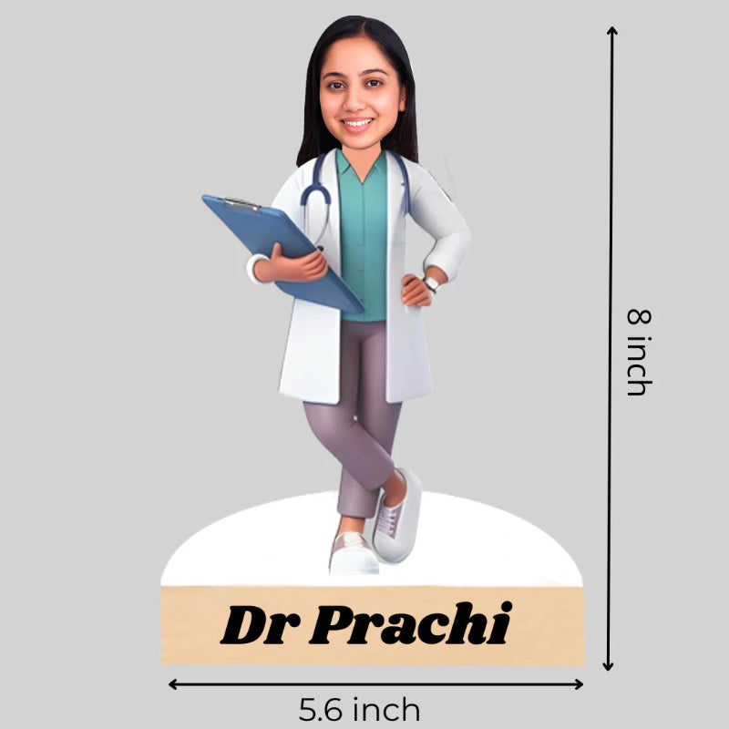 Figurine of a doctor with a stethoscope, holding a clipboard, on a gray background with dimensions indicated.
